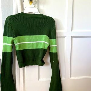 Green sweater in great condition